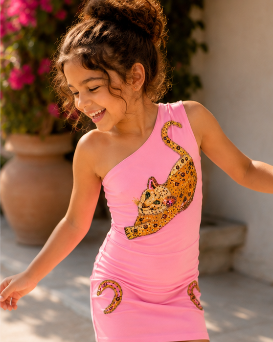 Handmade beaded dress                           Pinky leo 🐆